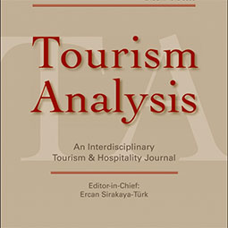 《旅游分析》封面