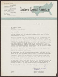 1950年12月15日，乔治·s·米切尔致j·m·达布斯的信，内容是关于向南卡罗来纳的督学发送南部地区委员会的声明。这封信是用南部地区议会的信纸写的。