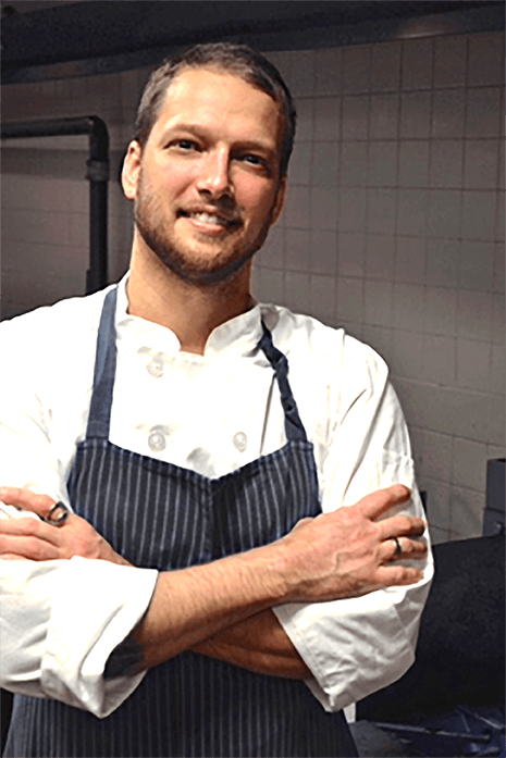 Jeremiah Shoemaker于2011年获得烹饪证书，现在是纽约市Smith餐厅的副主厨。