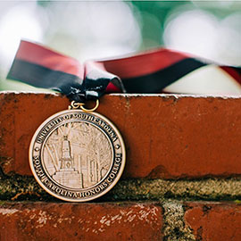 南卡罗来纳荣誉学院奖章的照片